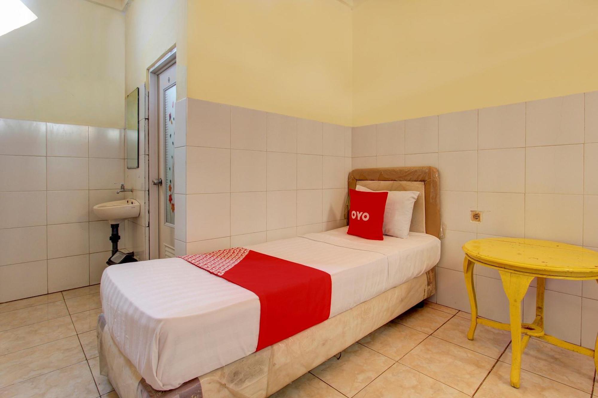 Oyo 93360 Subur Syariah Hotel Pekalongan