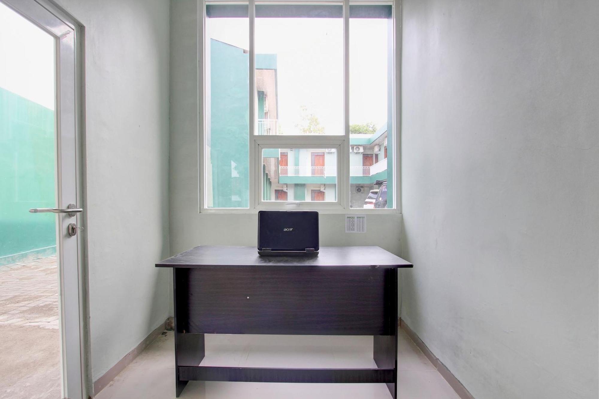 Oyo 93360 Subur Syariah Hotel Pekalongan